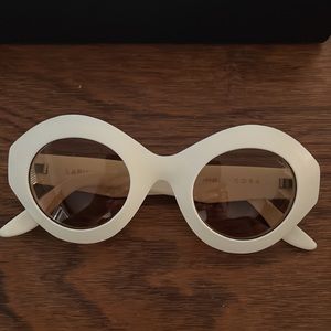 LAPIMA Cora Sunglasses in Natural Vintage White